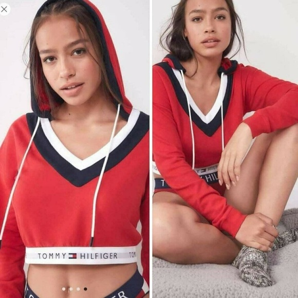 Tommy Hilfiger Cropped Sweatshirt Hoodie Red White Blue athletic 90s Style XS - Picture 2 of 9